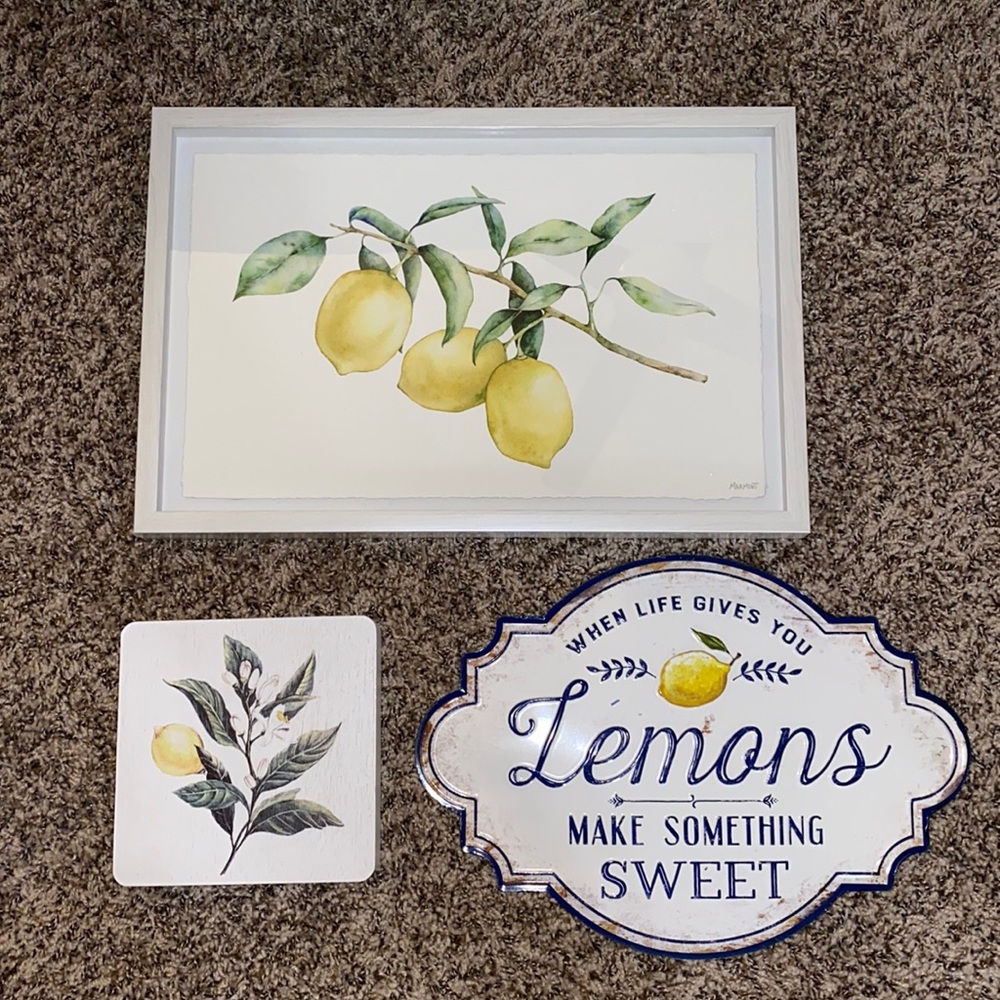 Lemon themed wall decor